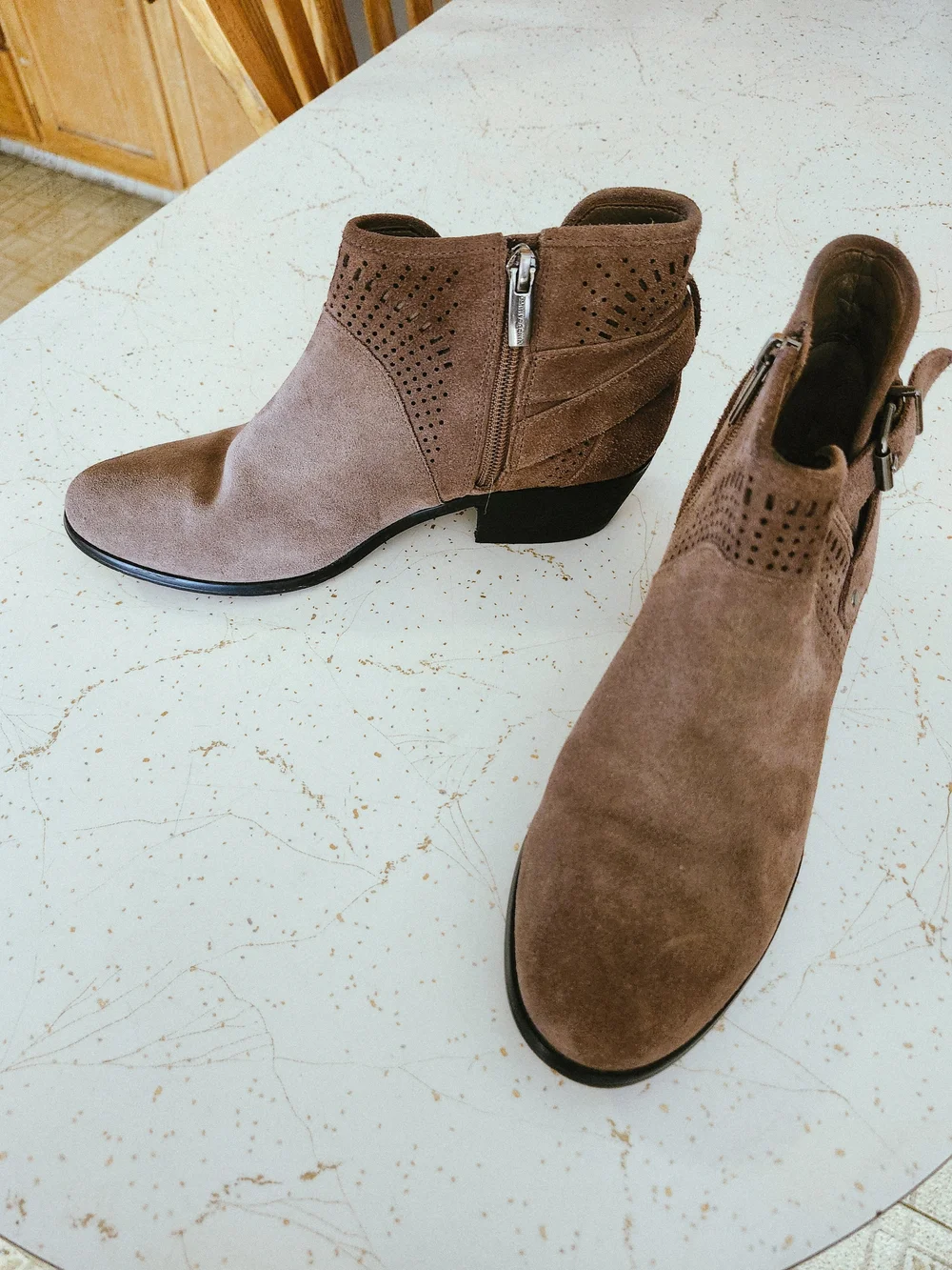 Vince Camuto Prakata Brown Suede Booties Perforated Side Zip Ankle Boots 7.5